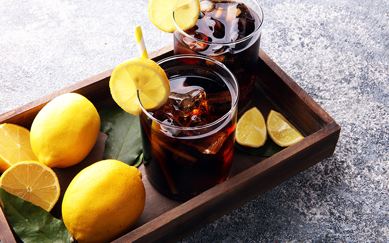 aliments sans sucre : thé froid au citron
