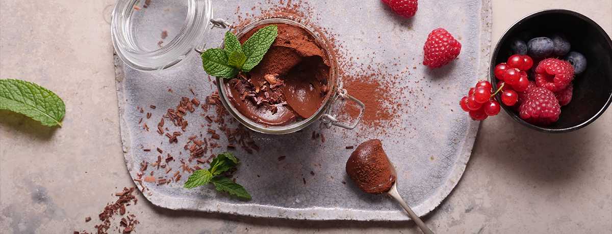 Nuestro consejo Cups de mousse de chocolate con aguacate