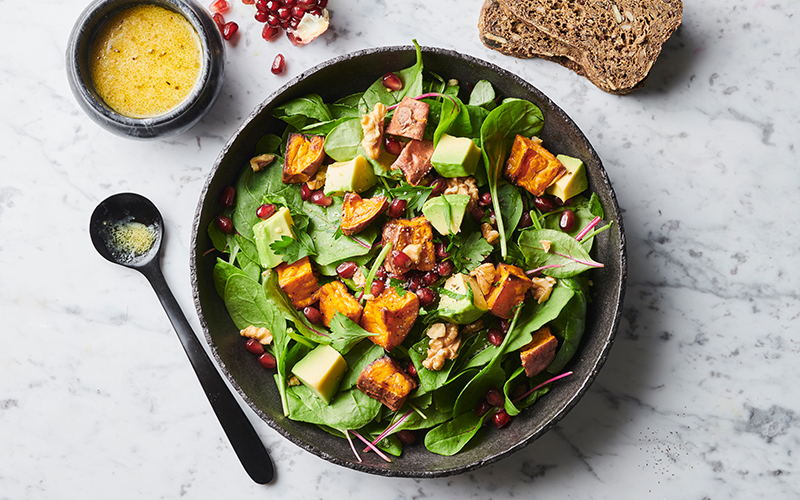 what to eat on rest days: this bowl of salad with sweet potatoes is a great example of rest day nutrition