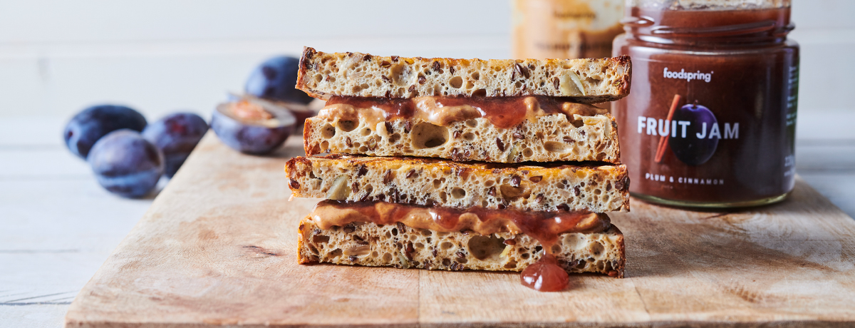 Peanut Butter Jelly Sandwich Rezept | Foodspring Magazine