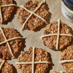 Biscuits hot cross buns