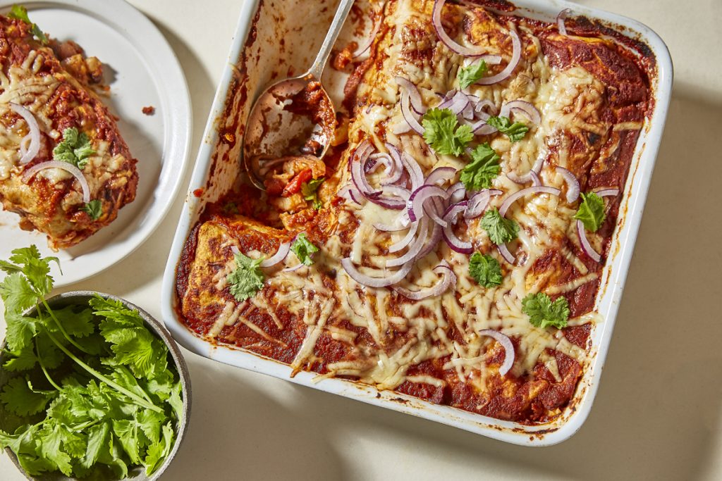 high protein enchiladas with chicken, peppers and black beans