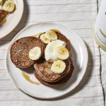 Pancakes à la banane vegan riches en protéines
